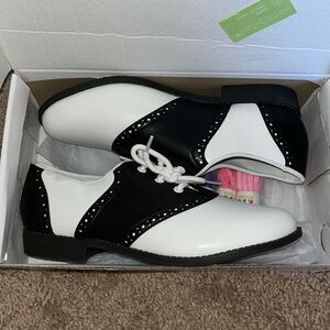 NWOT Black and White Dress Shoes with  Saddle Design, I loved them, to small😞